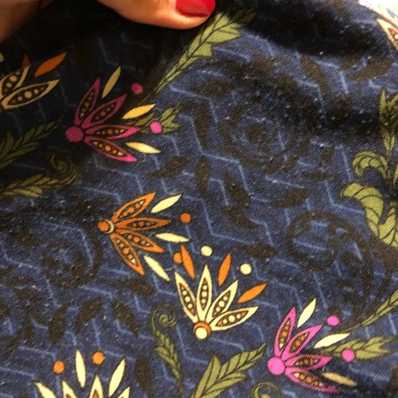 Lularoe Carly - Picture 3 of 5